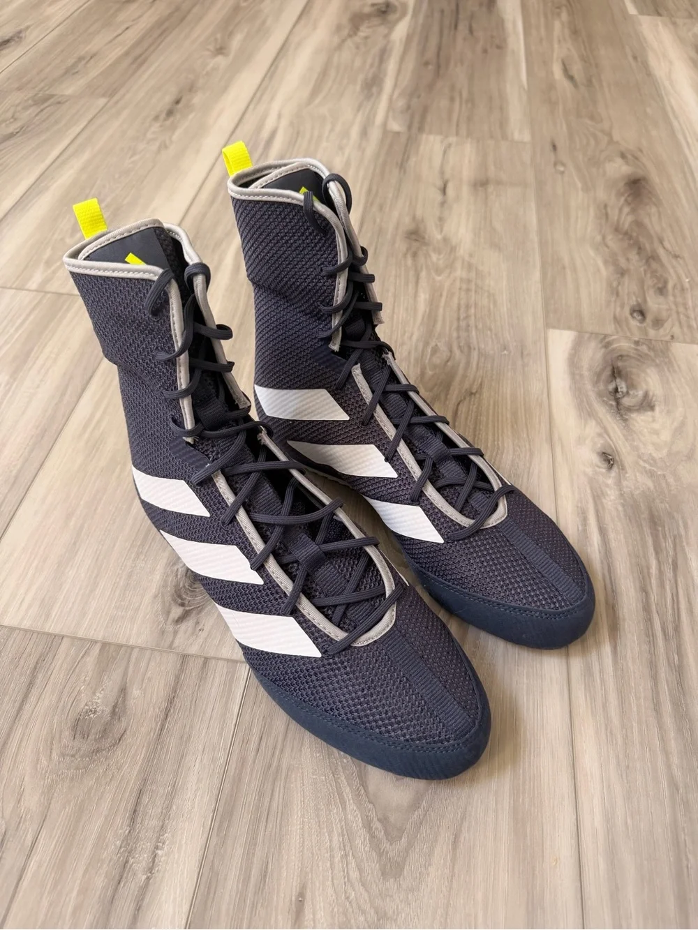 Adidas Box Hog GX2814 Boxing Shoes Gray White High Top Men’s Size 7.5